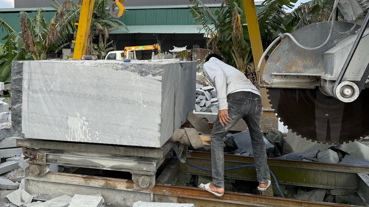 CHOÁNG NGỢP, CHẬU ĐÁ SIÊU TO KHỔNG LỒ, bắt đầu được nghệ nhân chế tác