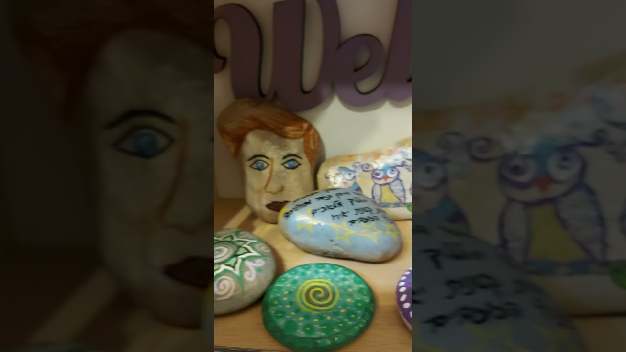 אבן זוהר - סיור במדפי הגלריה שלי