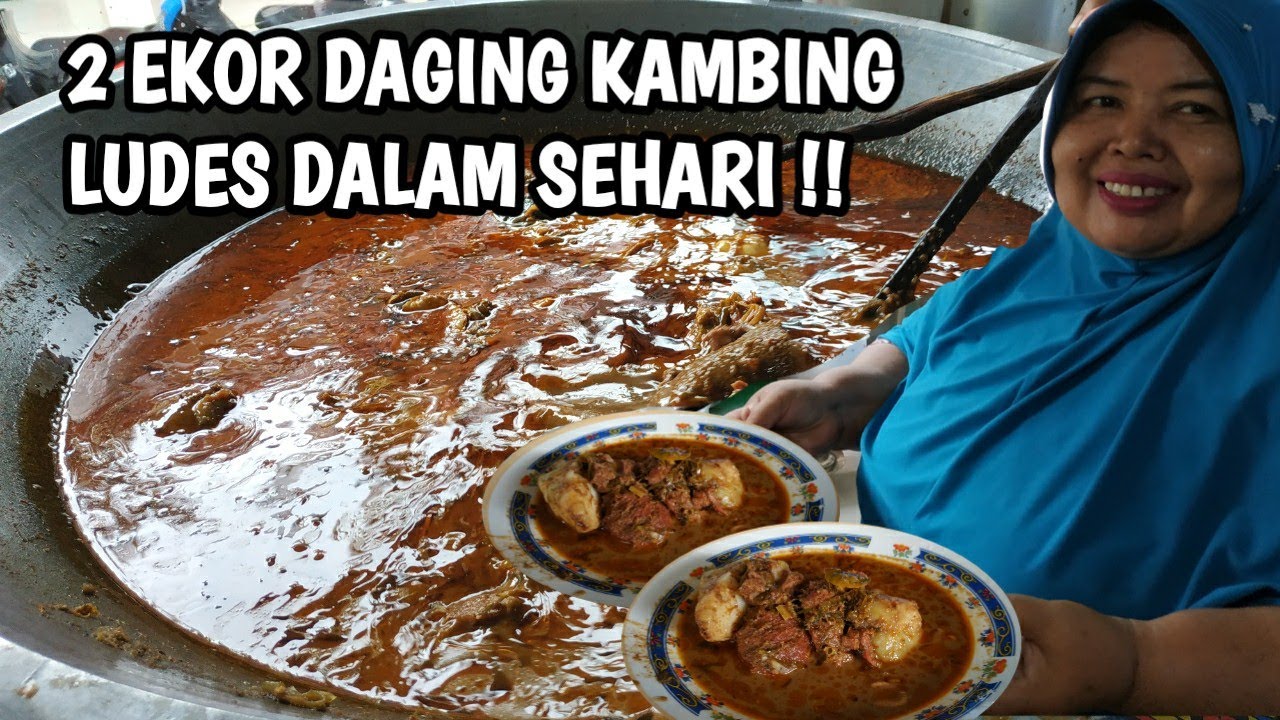 KATUPEK GULAI KAMBIANG I KULINER LEGENDARIS DI PASAR TRADISIONAL PAKANDANGAN, PADANG PARIAMAN