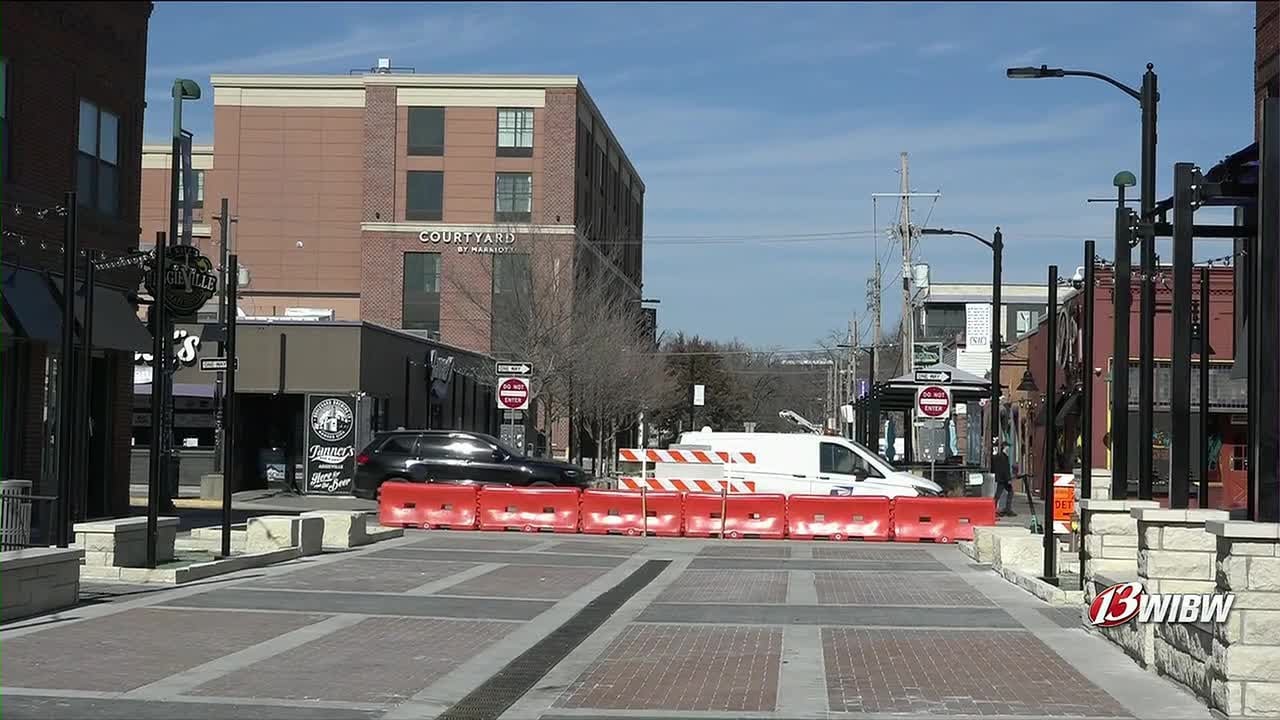 Aggieville Businesses gear up for possible Moro Street construction