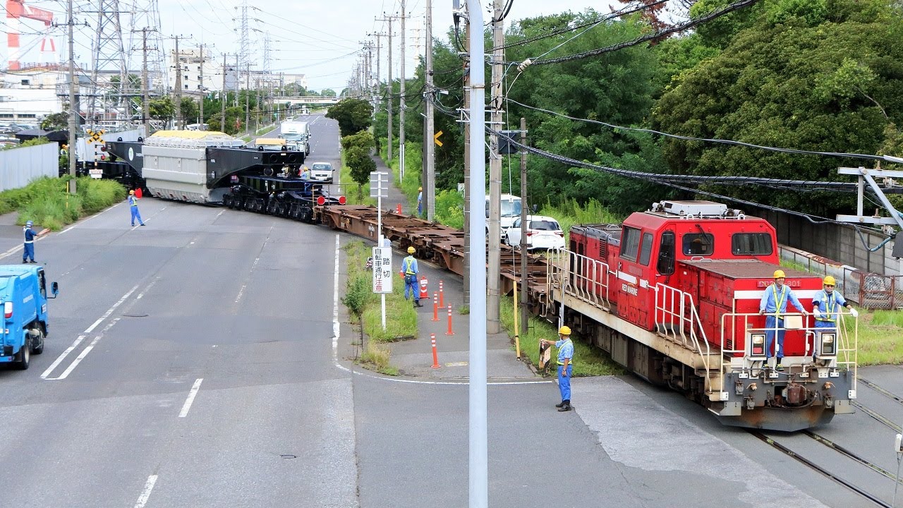 【遮断機のない踏切を渡る】京葉臨海鉄道 DD200-801+コキ+シキ611+ヨ8402 特大貨物輸送 2024/9/4