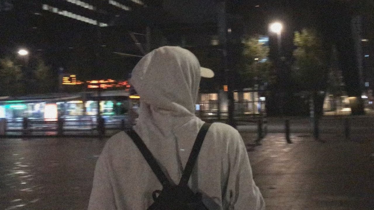 MISZELEK - WIRAL (prod. ERLAX x @wurlishmouk ) [OFFICIAL VIDEO]