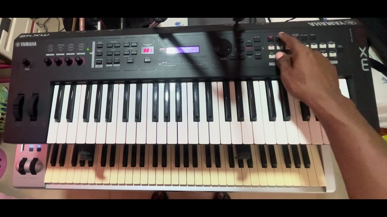 Como conectar un teclado MIDI al Yamaha MX