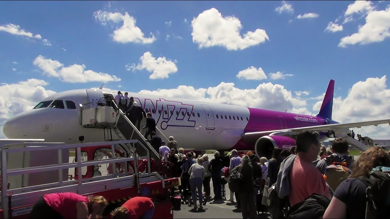 Wizz Air Airbus A321-231 Hamburg to Gdansk | Full Flight