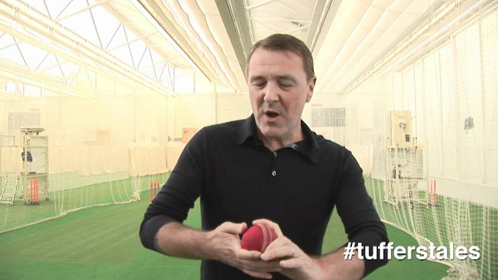 Phil Tufnell: Tuffers' Cricket Tales (Bowling Techniques)