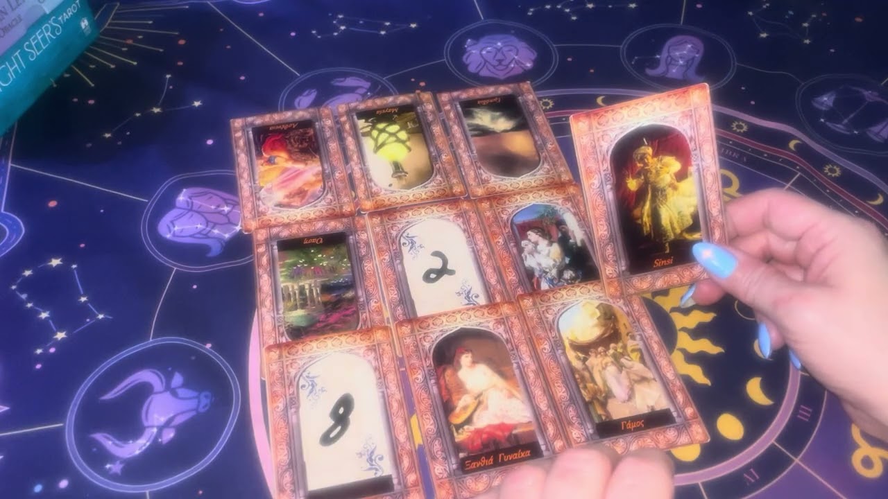 Τι Σκέψεις Κάνει για σένα; Τι νιώθει;￼❤️#taromanteies #αχρονο #pickacard #