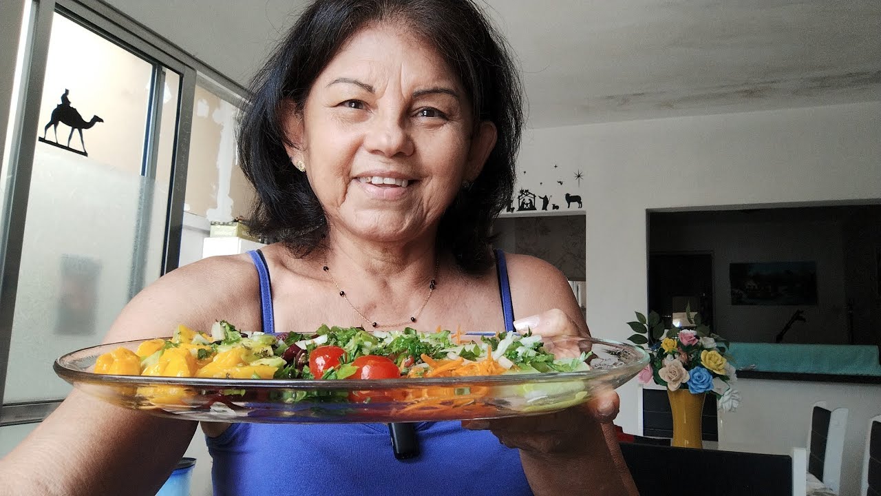 Crie uma salada colorida, está é a minha. #Amoo#Collab#easua?