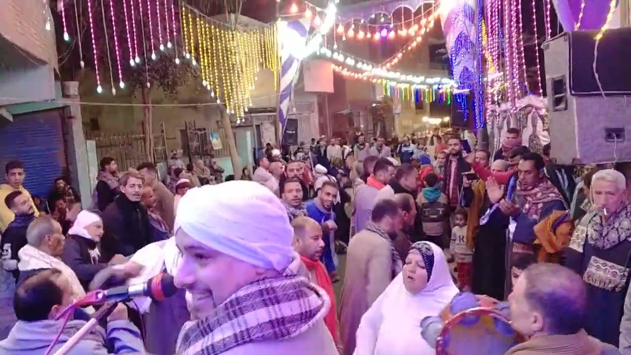 الشيخ احمد عكاشه من أمام مقام سيدي محمد بدرالدين ببلتان
