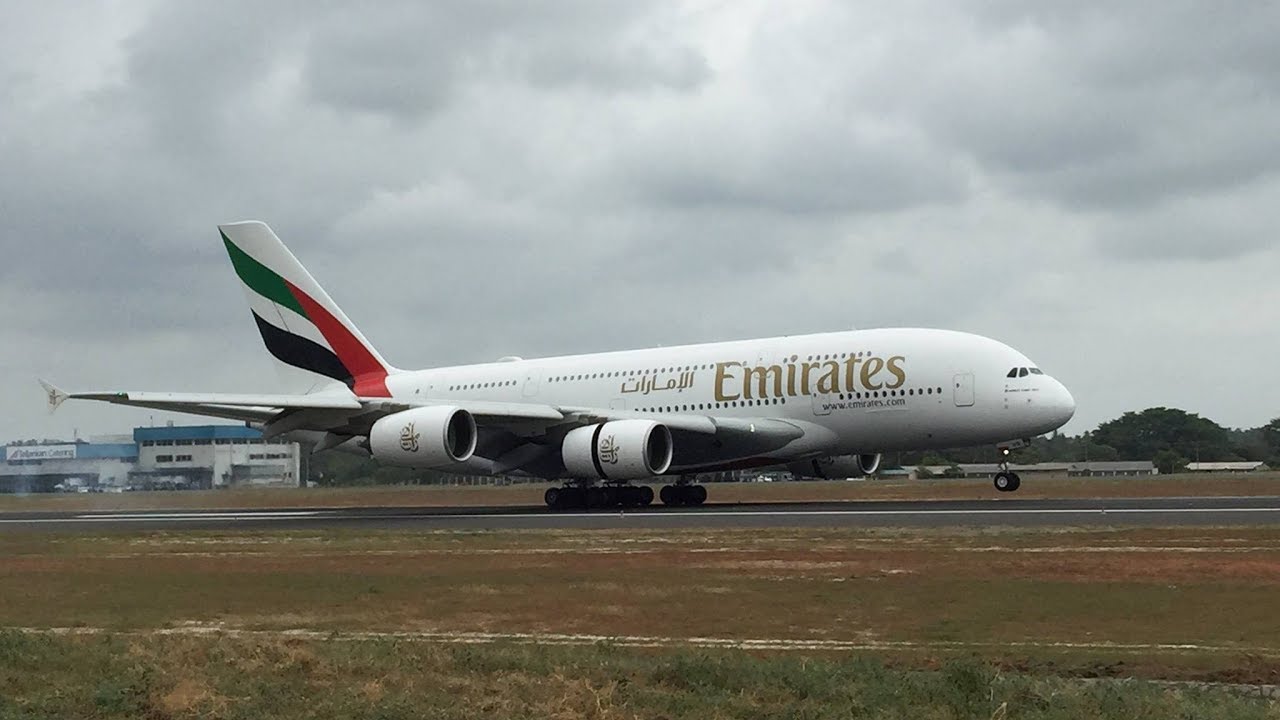Emirates A380 Landing at Bandaranaike International Airport, Colombo (VCBI/CMB)