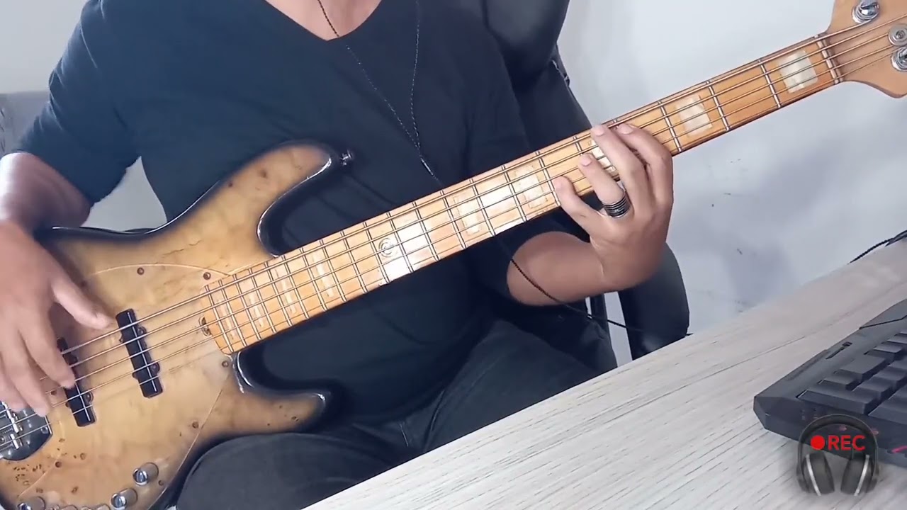 Bass Cover hino Sou Eu #fabianaanastácio #fabianaanastacio