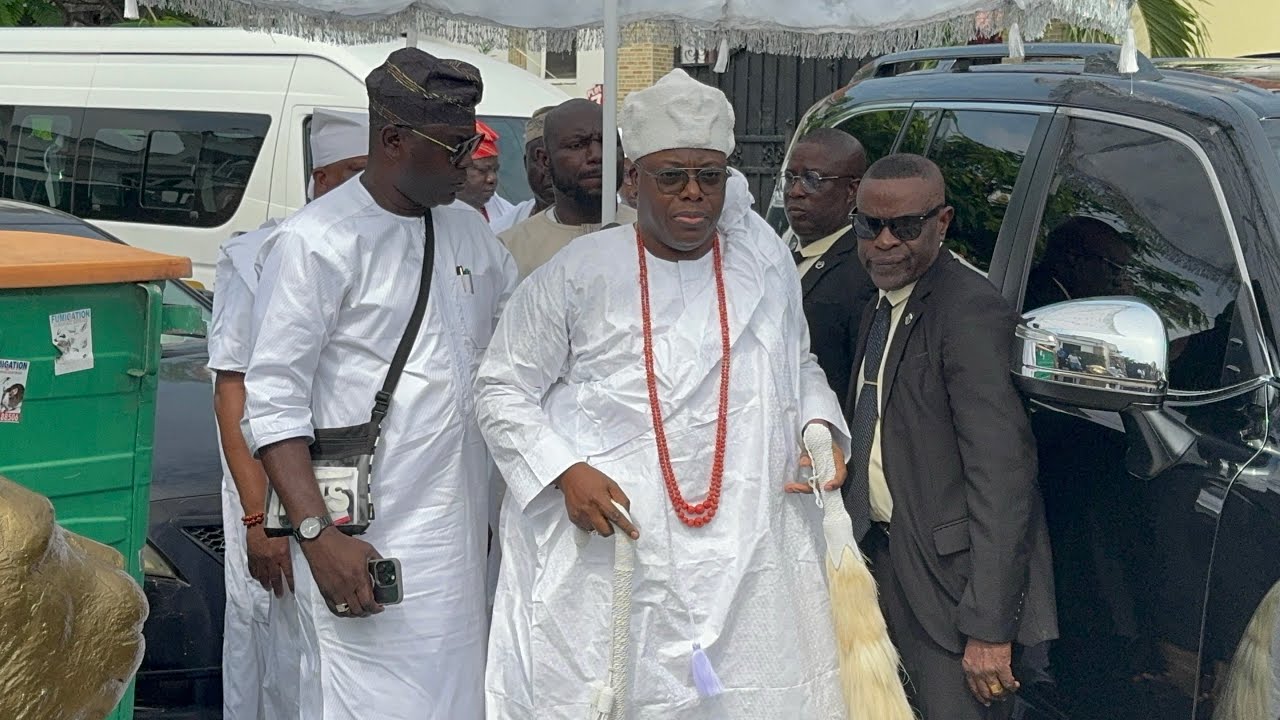 ARRIVAL OF OBA ONIRU AT THE INSTALLATION OF NEW OBA ONIKOYI OF IKOYI IN LAGOS