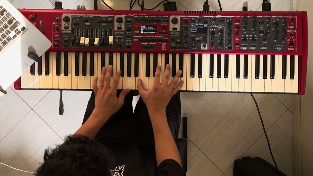 500 GRAUS - THALLES ROBERTO (TECLADO)