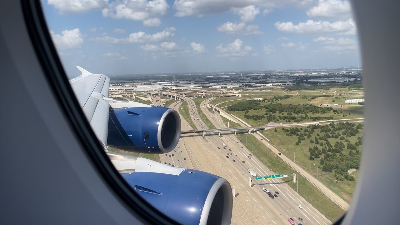 British Airways Airbus A380-841 (G-XLEI) landing in Dallas /Ft. Worth. [4K 60]