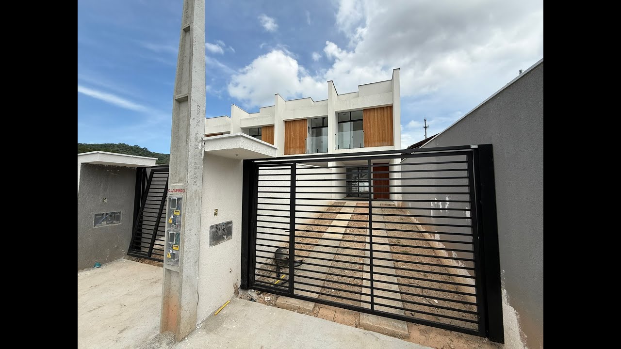 Venda - Geminado com 3 quartos no Bom Retiro em Joinville