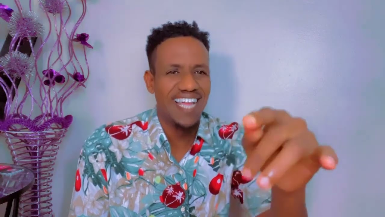 Waa iga saxantihiin banada waxaan wax ladaawankaro maaha Gary nevil wuu naga saxsanaa