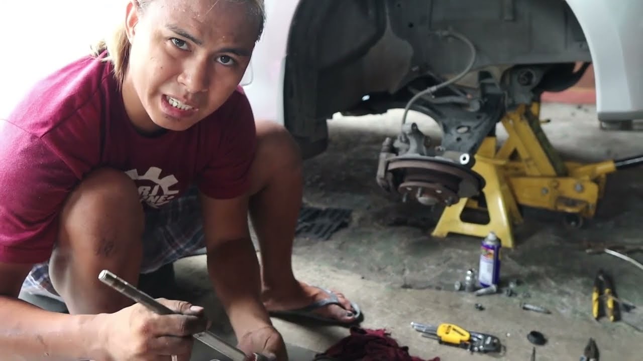 TOYOTA AVANZA paano mag check up at  mag palit ng shock at rack end!