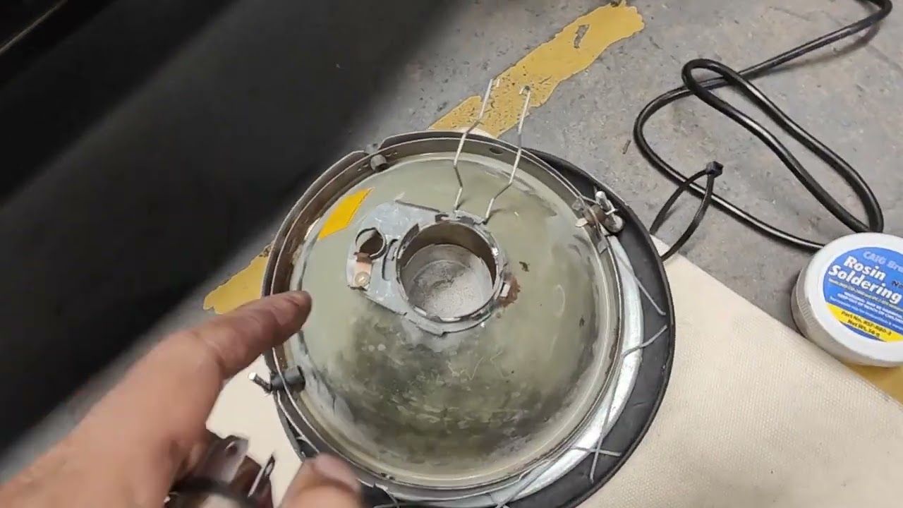 How to upgrade your Porsche 911 SC H4 to LED headlight globes -S.F