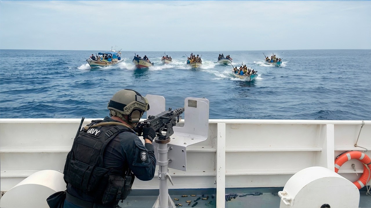 Пираты атаковали не тот корабль ВМС США — всё закончилось плохо.