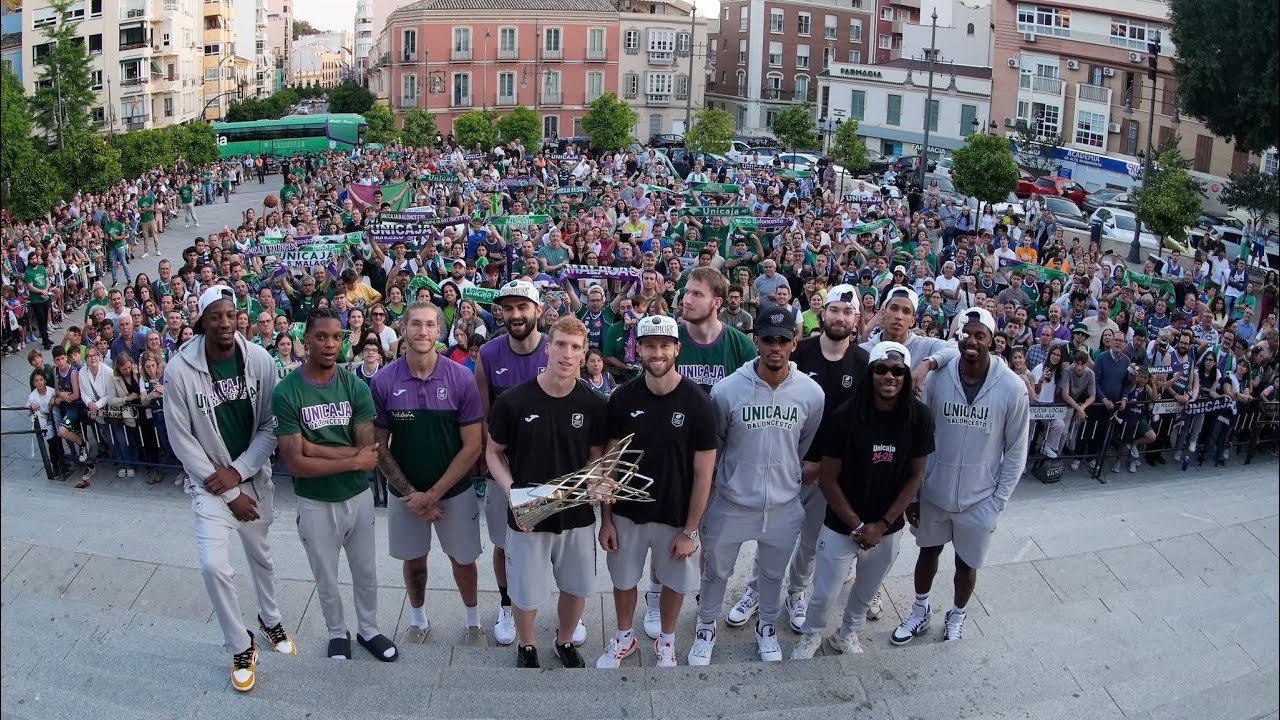 Emotivo encuentro con la afición para celebrar la BCL