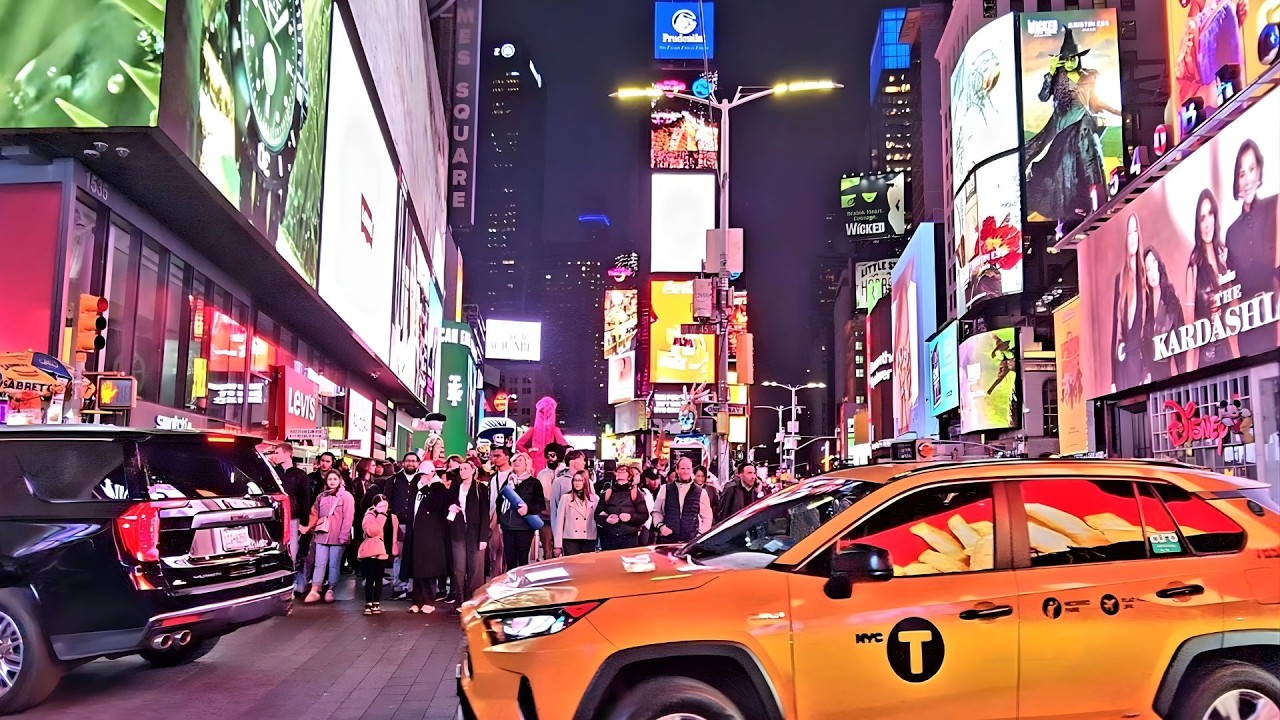🎃 Halloween & Fall Magic in Times Square NYC! The Biggest Pumpkin in the USA | 4K Tour