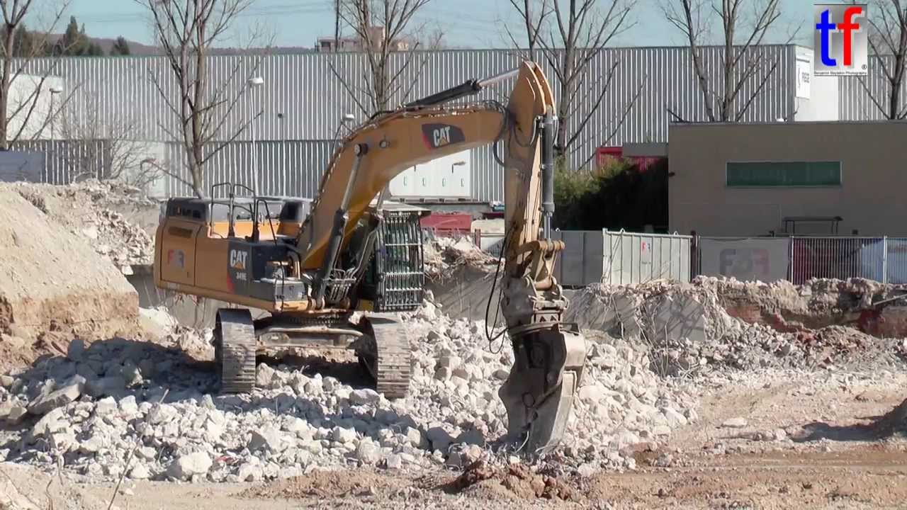 Caterpillar 349E L w. Crusher / Pulverisierer, Ferraro Abbruch, Weinstadt, Germany, 2015.