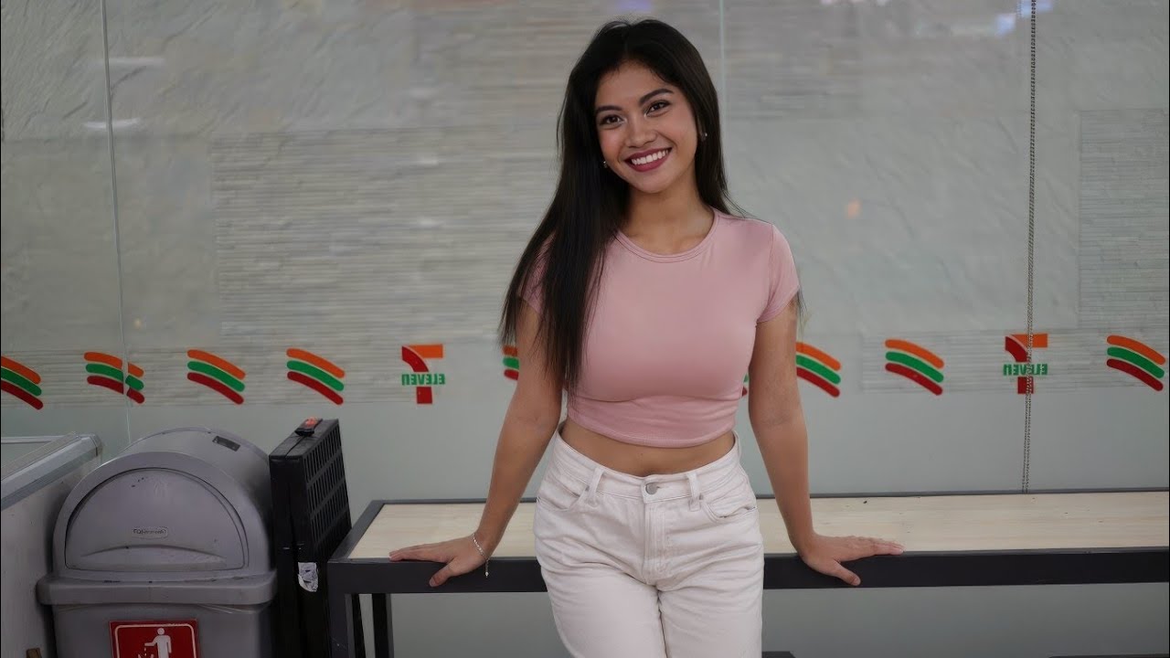 This Filipina Girl Is Very Welcoming!