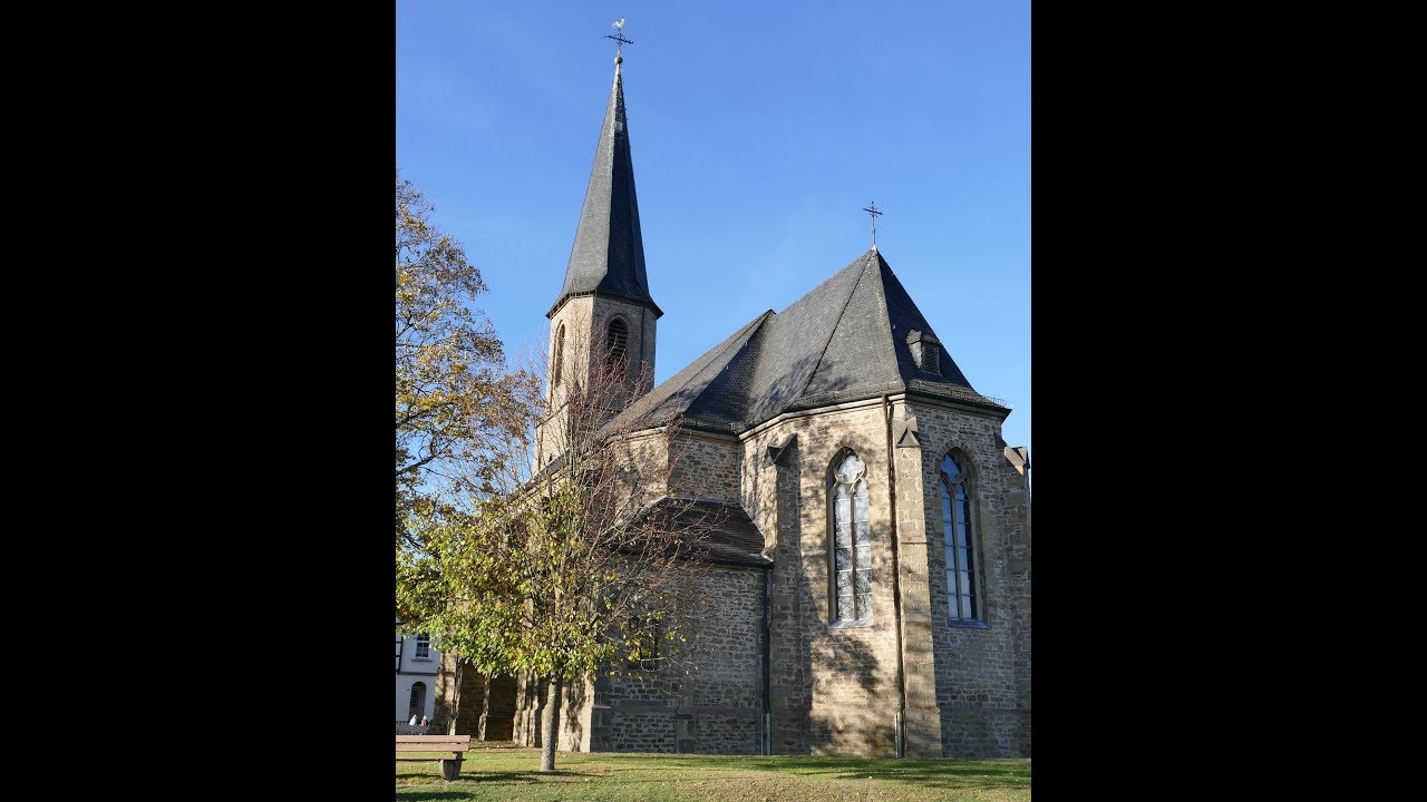 Kirchvorplatz  Einweihung in Kreuzberg - Kreuzberg Aktuell -