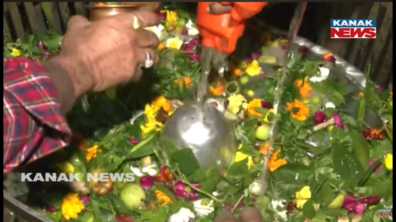 Devotees Offer Prayers At Nageshwarnath Temple In Ayodhya On The Occasion of  Mahashivratri 2026