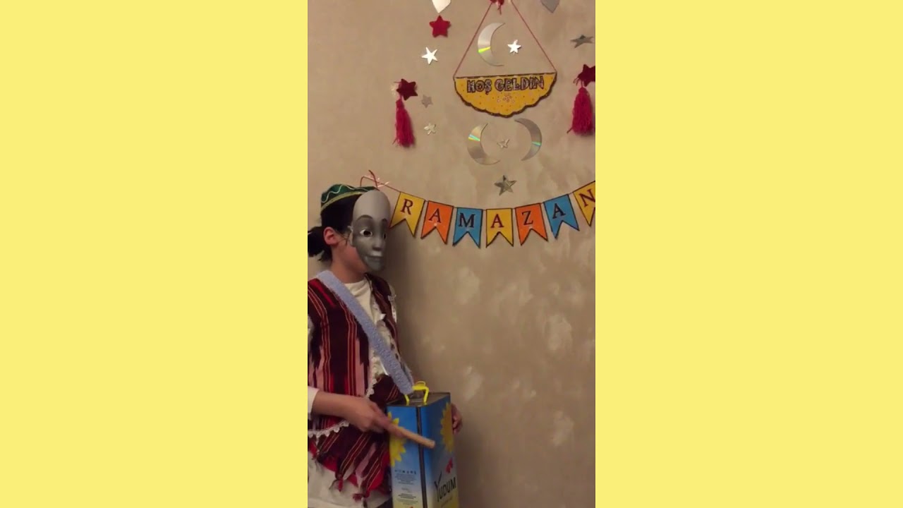 KELOĞLAN RAMAZAN DAVULCUSU OLMUŞ MANİ SÖYLÜYOR