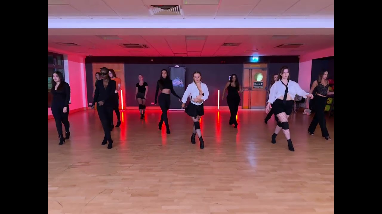 I PUT A SPELL ON YOU, ANNIE LENNOX \\ THE DANCE EXCLUSIVE CHOREOGRAPHY