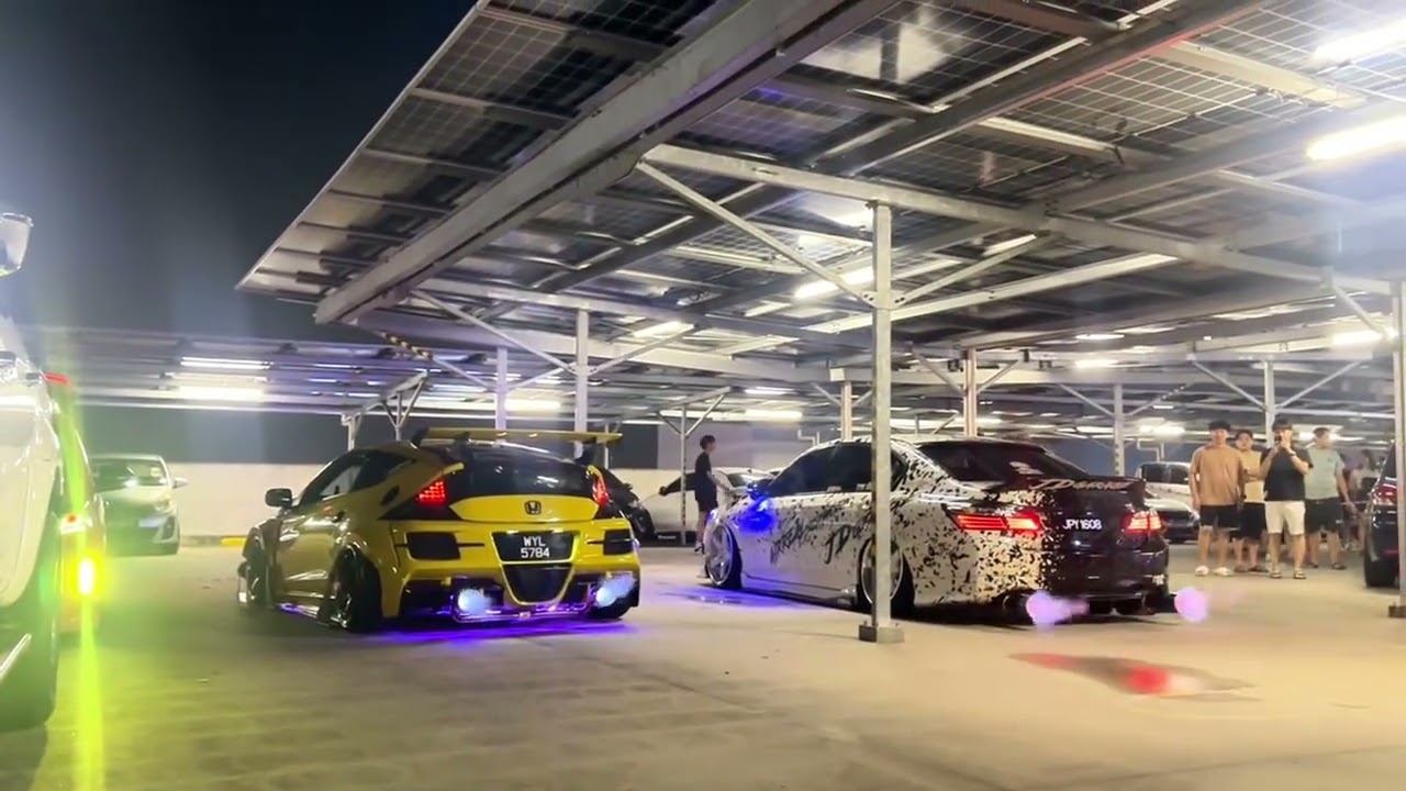 Master the Wide-Body Airsus Car: Like Driving a Hilux with Style