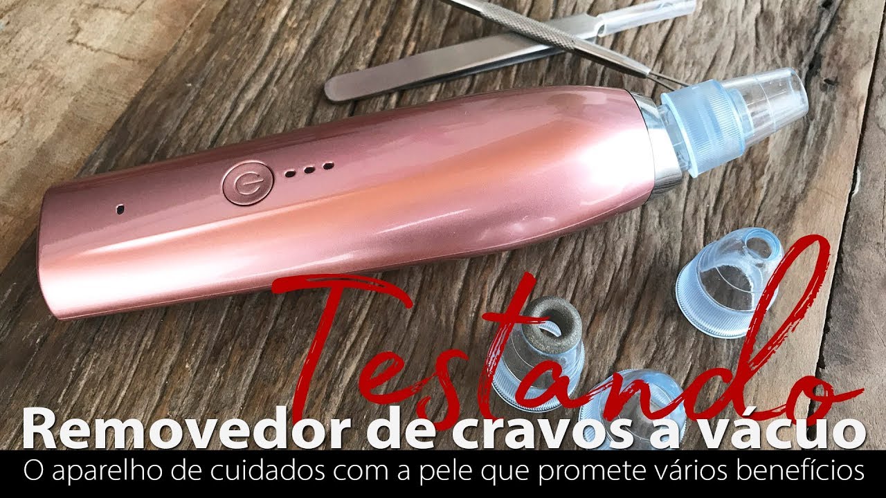 Testando aparelho removedor de cravos a vácuo que também promete esfoliar e melhorar a pele