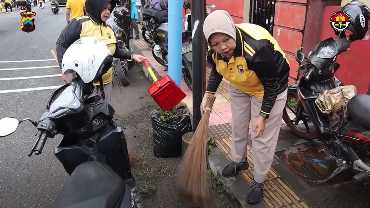 Kerja Bakti Gerakan Indonesia Asri Polres Kebumen