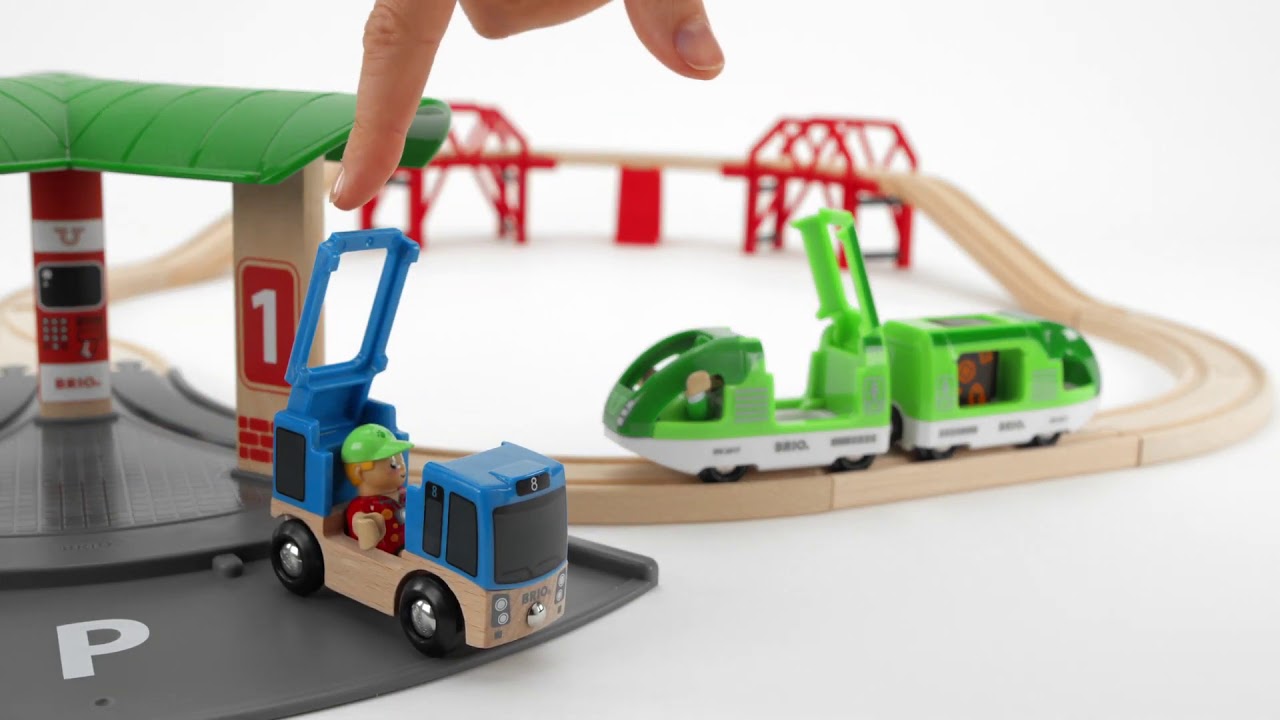 BRIO World   33627 Reisezug Set mit Busbahnhof