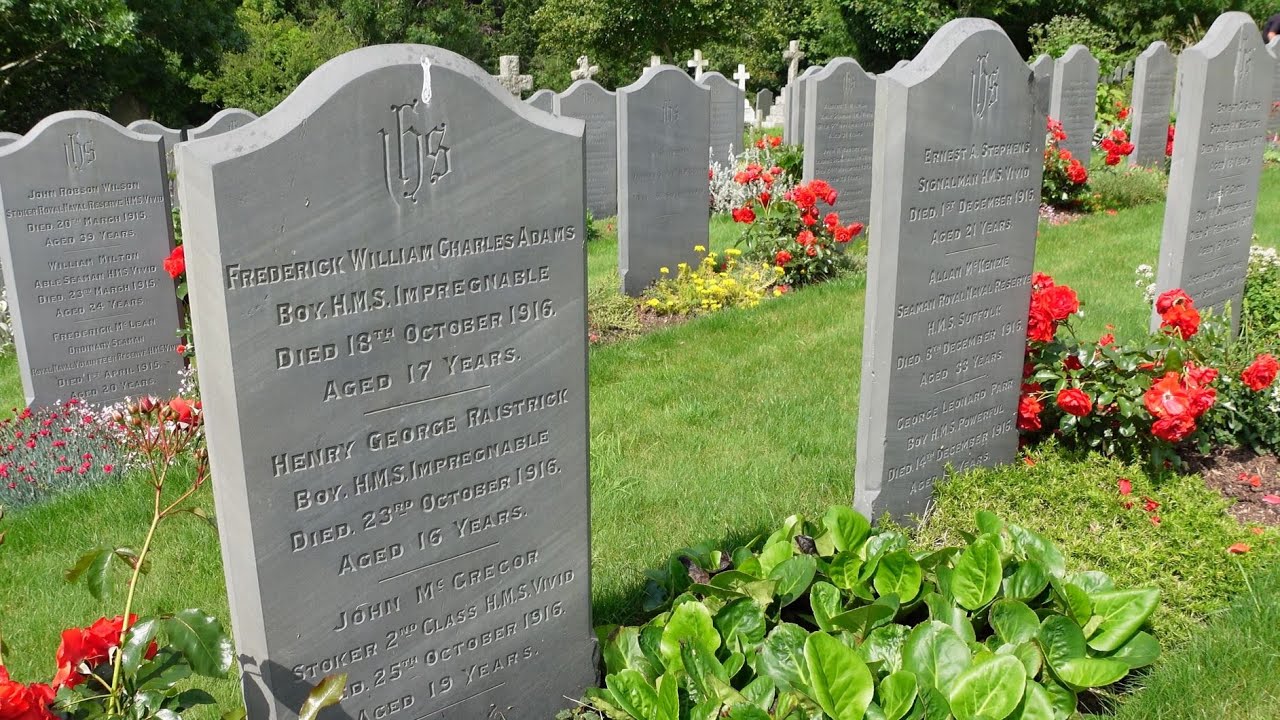 Ford Park Cemetery, Plymouth. An exploration of the large graveyard and impressive memorials.