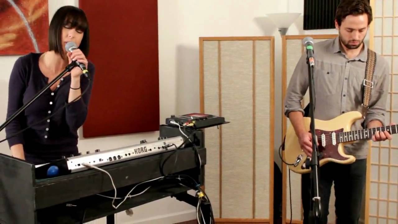 Phantogram - Mouthful of Diamonds (Donewaiting.com presents 