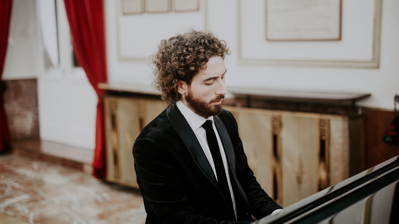 Andrea Bauleo plays L.V.Beethoven Moonlight sonata op.27 n.2 n.14
