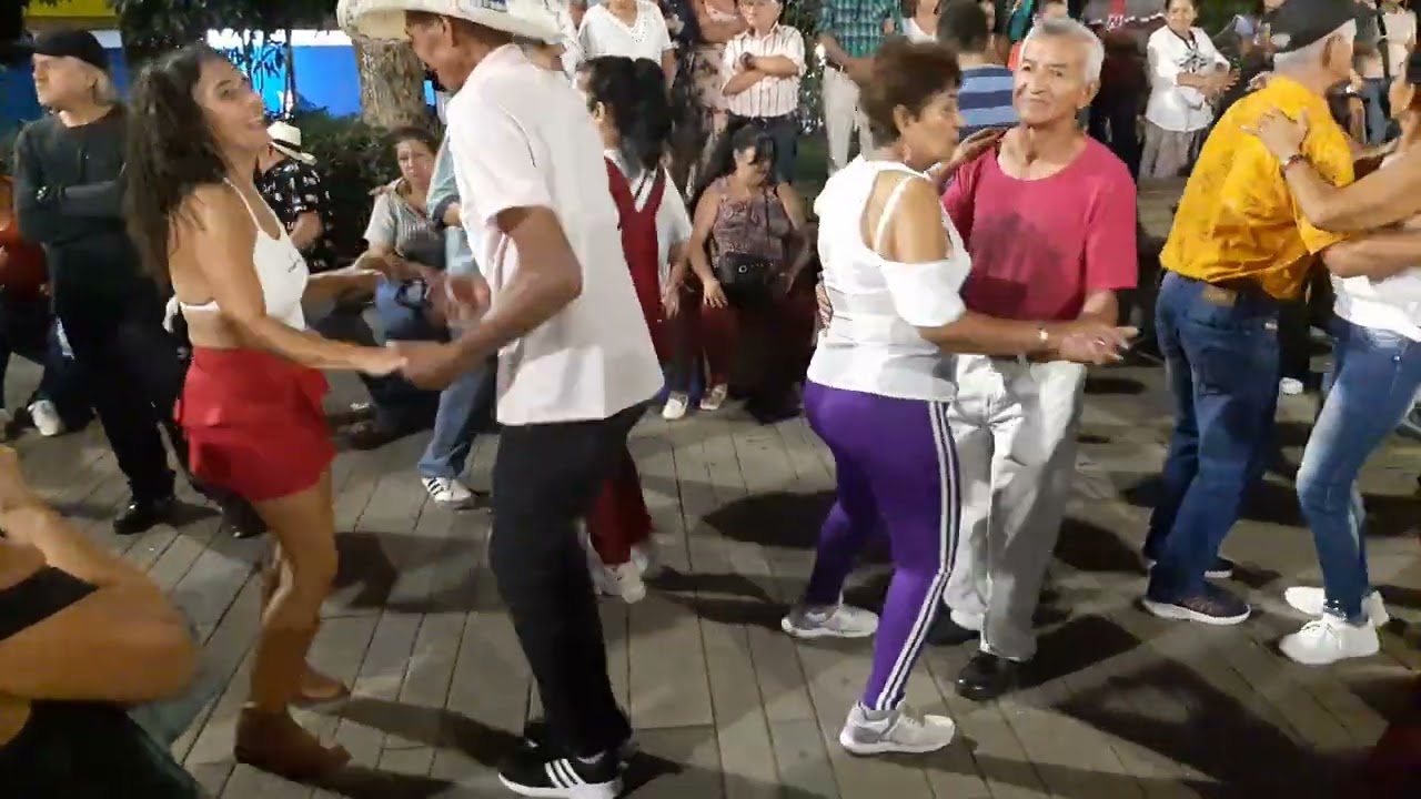 Los integrados parranderos. Tócame el aguacate. Octubre 1 2023.
