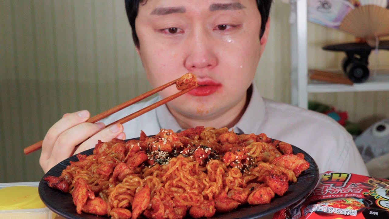 결국 눈물을 흘리고 말았습니다..(리얼 불닭이들어간)리얼 핵불닭볶음면 리얼사운드 먹방 b^^d～MUKBANG～I shed tears. Real Buldak Noodles ASMR
