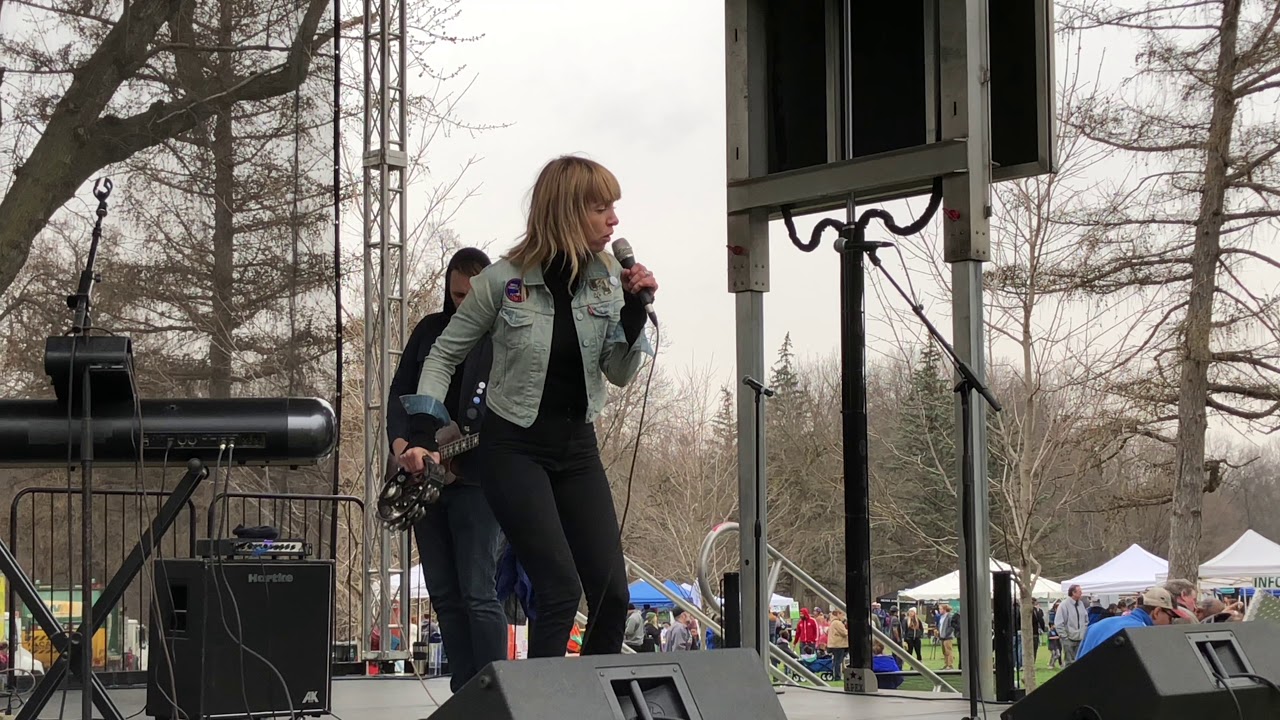 The Mynabirds - Let the Record Go, Live at Elmwood Park, Omaha, NE (4/21/2018)