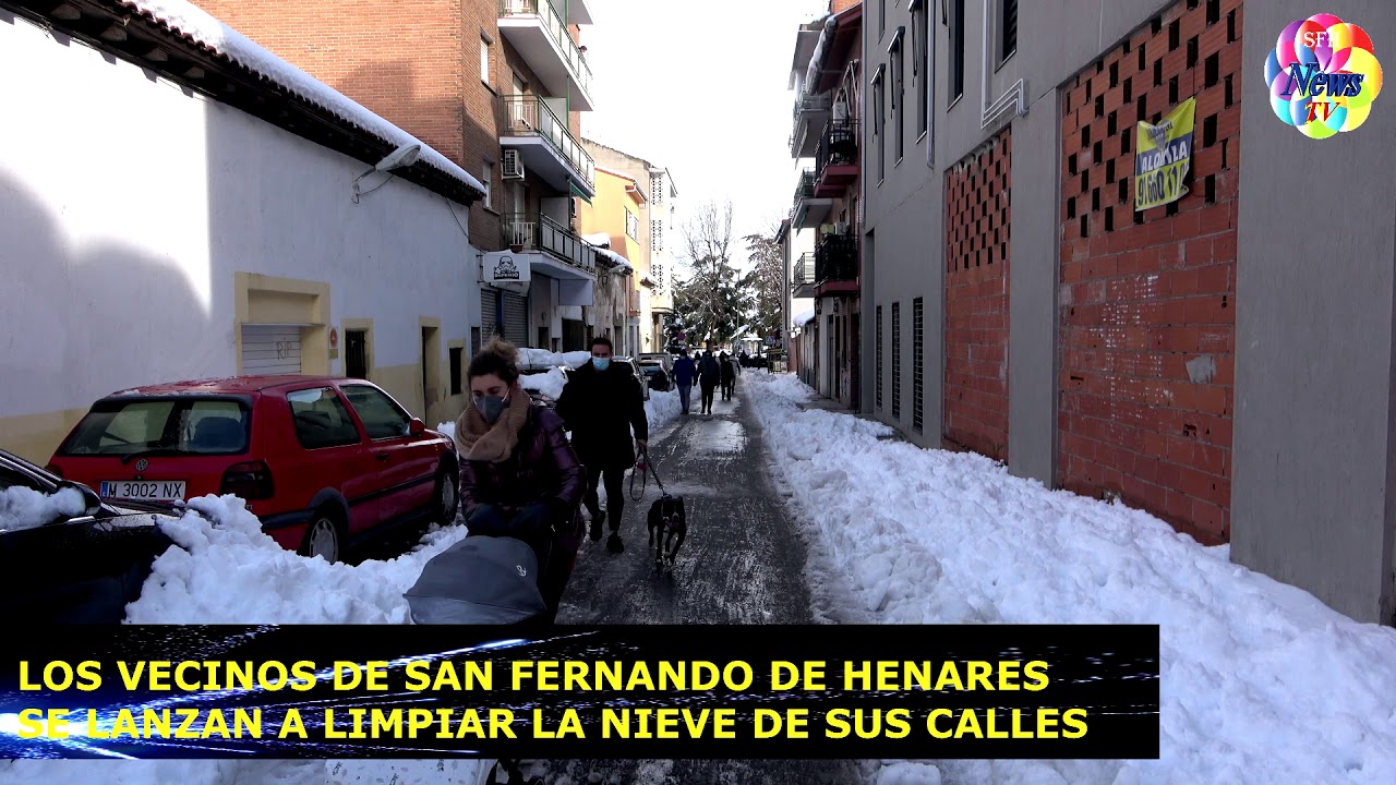 LOS VECINOS DE SAN FERNANDO DE HENARES SALEN A LAS CALLES A LIMPIAR