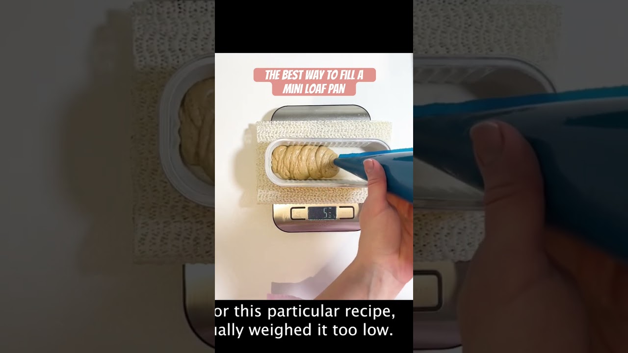 The BEST way to fill a mini loaf pan with batter! #bakingtips #miniloafcakes #baking #cake