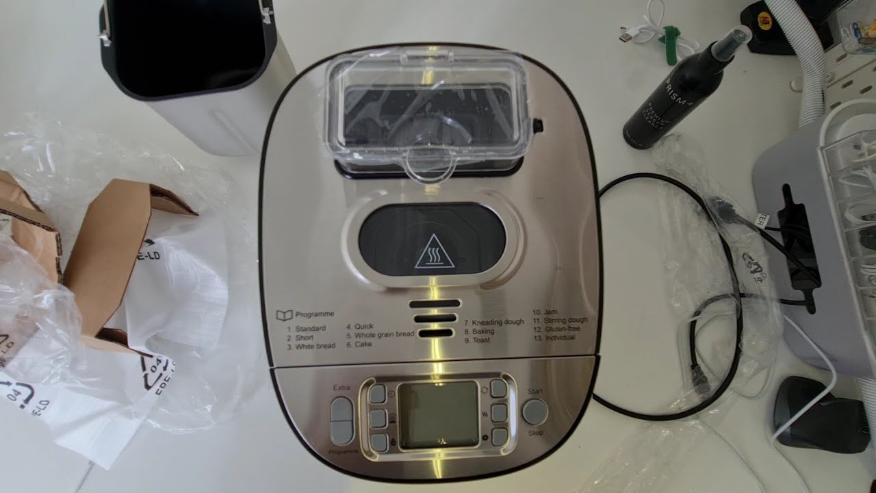 Unboxing Rommelsbacher BA 550 Bread Maker