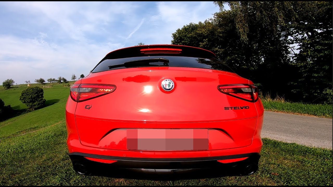 Alfa Romeo Stelvio 2019 rear lights/Rücklichter 4K