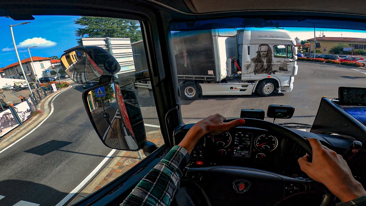 POV Truck Drivin Scania R450 in Italy