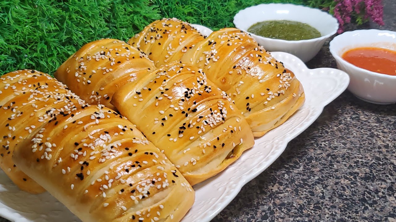 Chicken & Veggies Samosa With Homemade Dough-Oven Baked سمبوسه گوشت مرغ و سبزیجات با خمیر خانگی/داشی