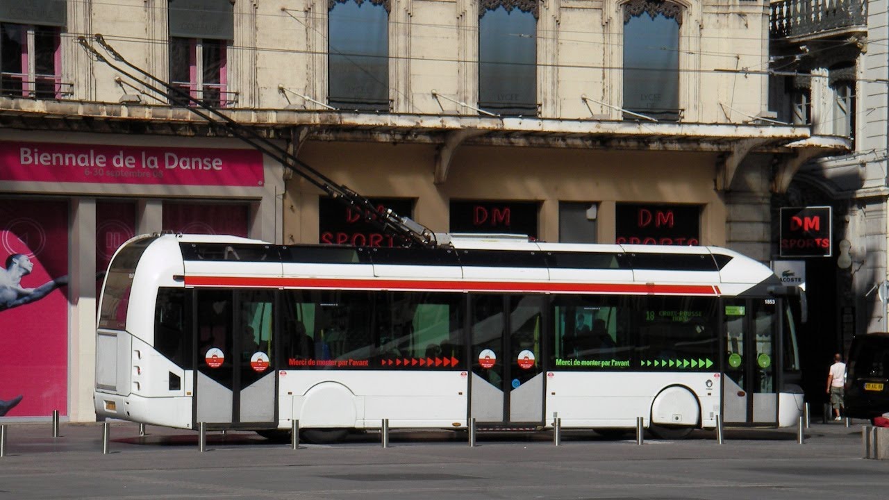 Irisbus Cristalis ETB12 des Lyon【トロリーバス走行音】