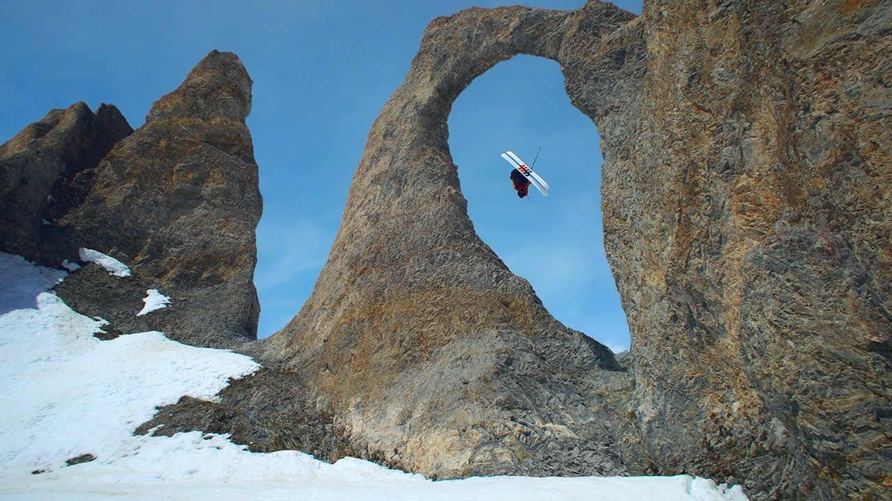 L' Aiguille perc&eacute;e - Candide Thovex