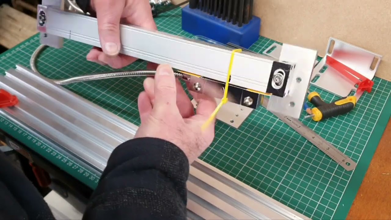 Installing a Y-axis DRO scale.