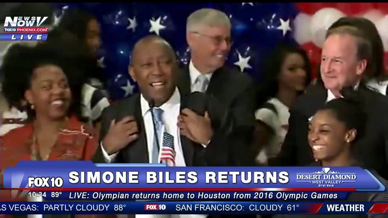 FNN: Gold Medal-Winning Gymnast Simone Biles Returns to Houston From 2016 Olympic Games in Rio